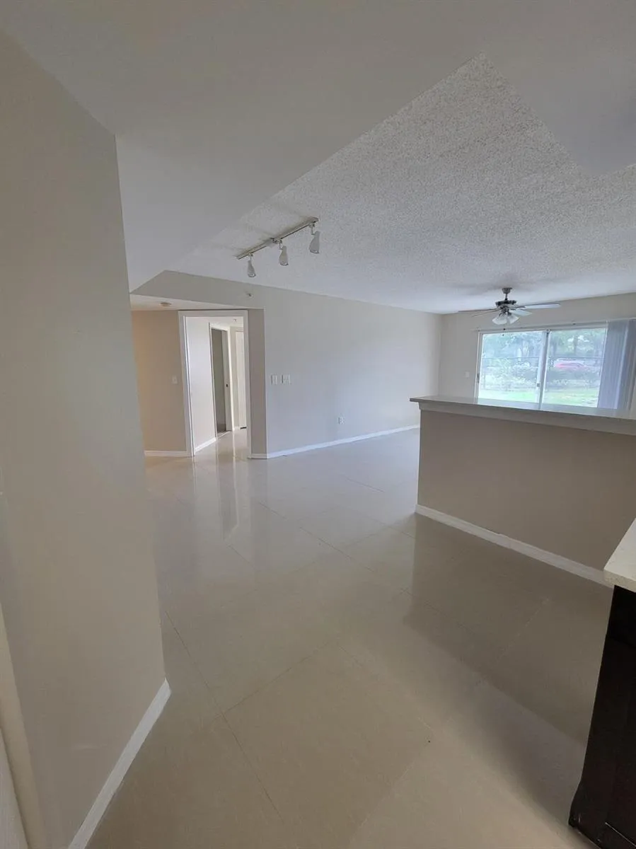 1400 Crestwood Court S #1402 Royal Palm Beach, FL 33411