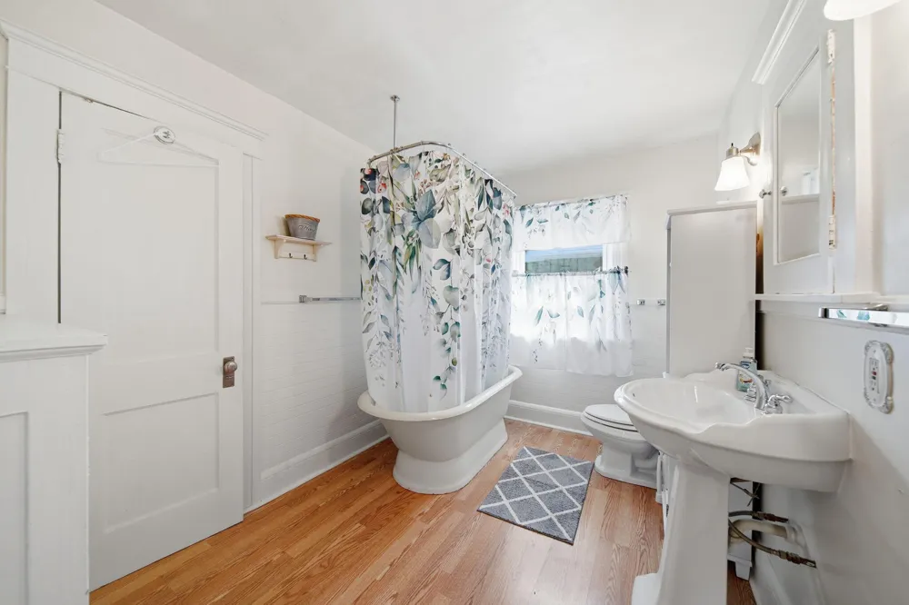 516 Harwood Street Jackson City, MI 49203