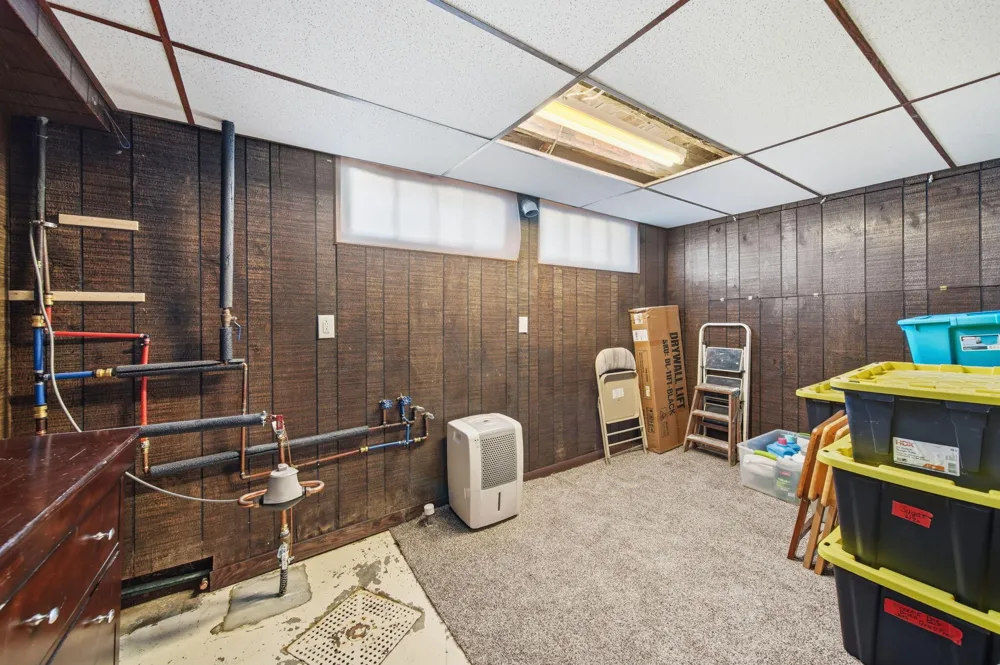 516 Harwood Street Jackson City, MI 49203