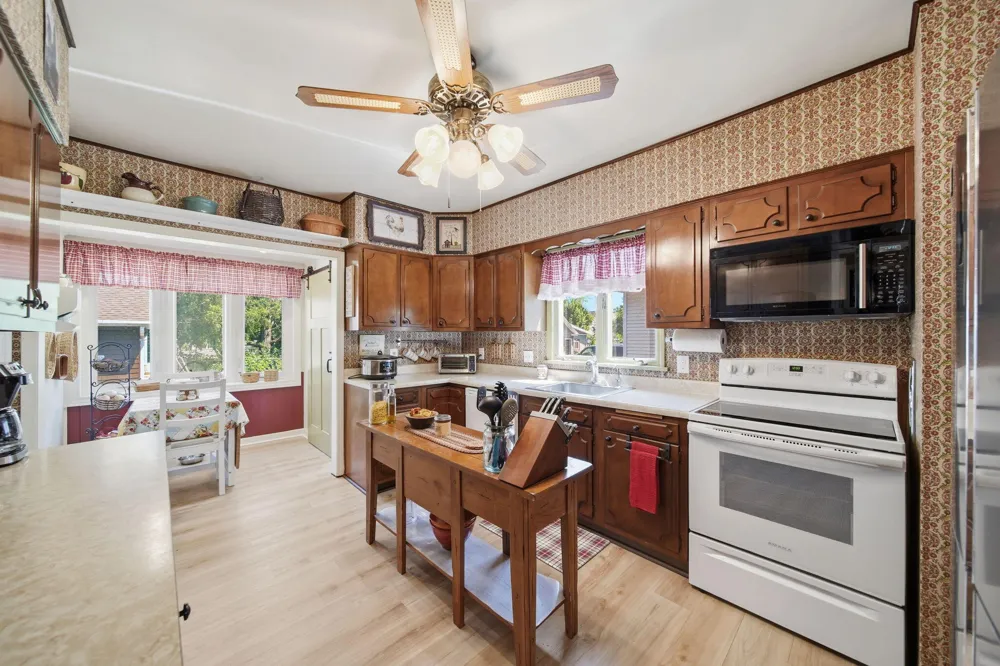 516 Harwood Street Jackson City, MI 49203