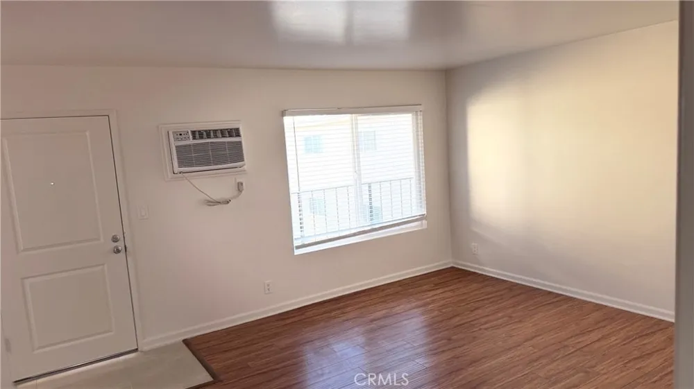 20327 Saticoy #309 Winnetka, CA 91306
