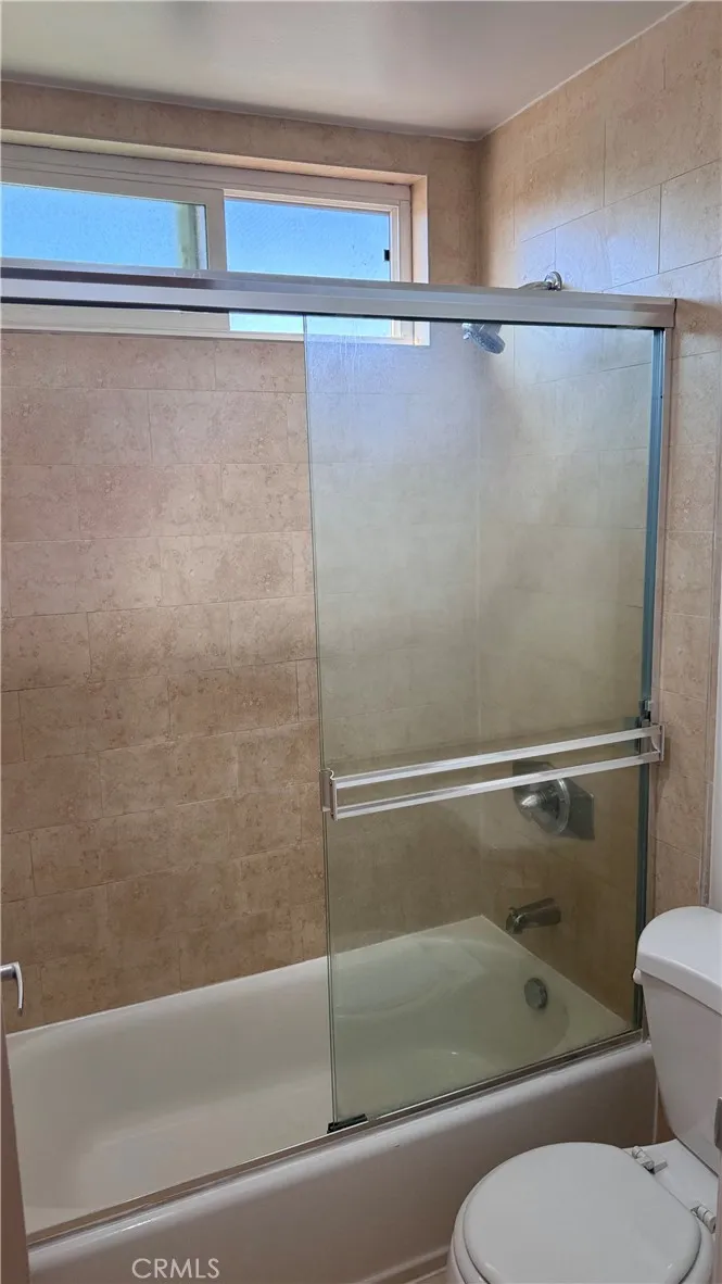 20327 Saticoy #309 Winnetka, CA 91306