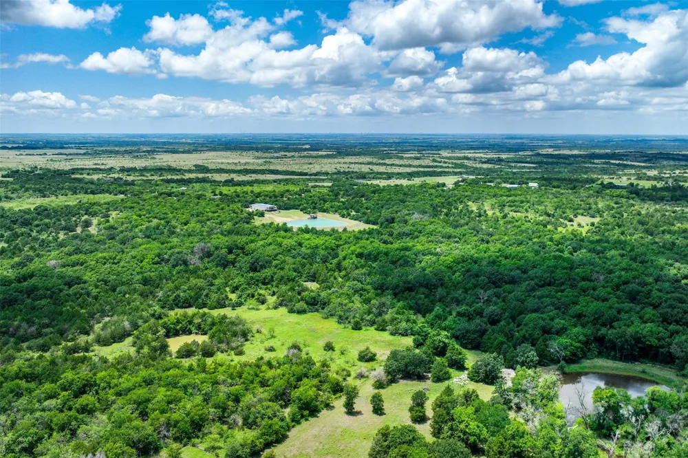 2129 HCR 3322 LOOP Hubbard, TX 76648