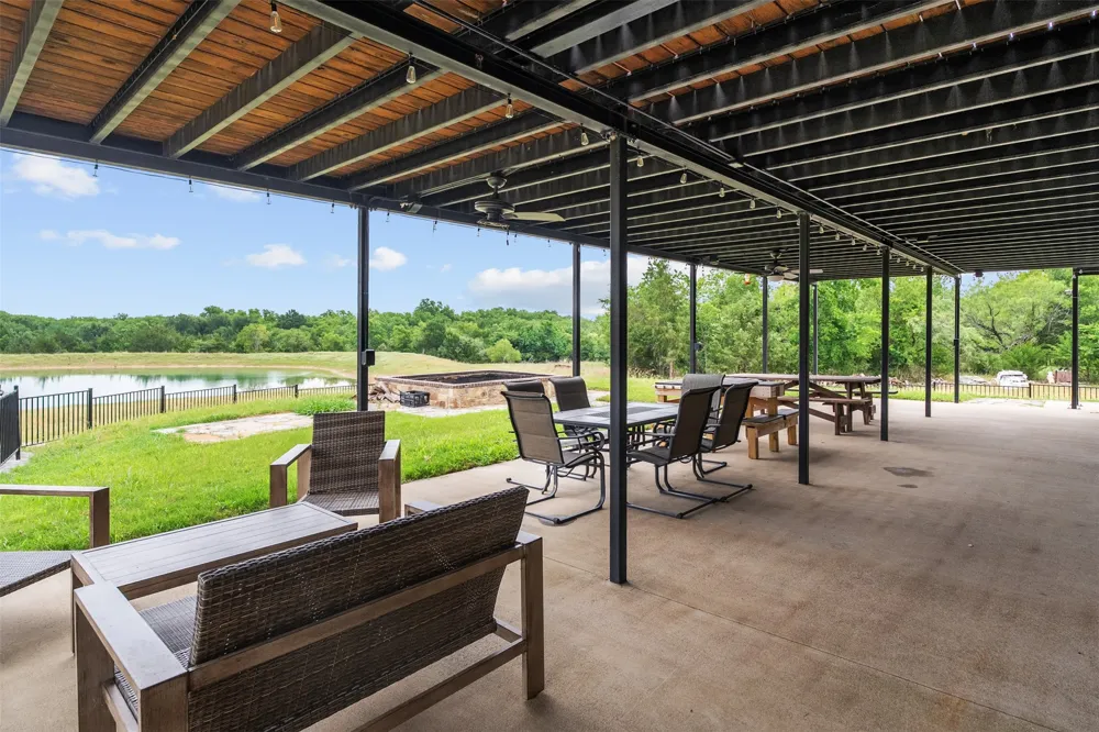 2129 HCR 3322 LOOP Hubbard, TX 76648