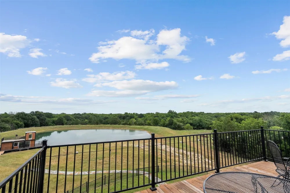 2129 HCR 3322 LOOP Hubbard, TX 76648