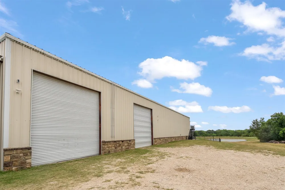 2129 HCR 3322 LOOP Hubbard, TX 76648