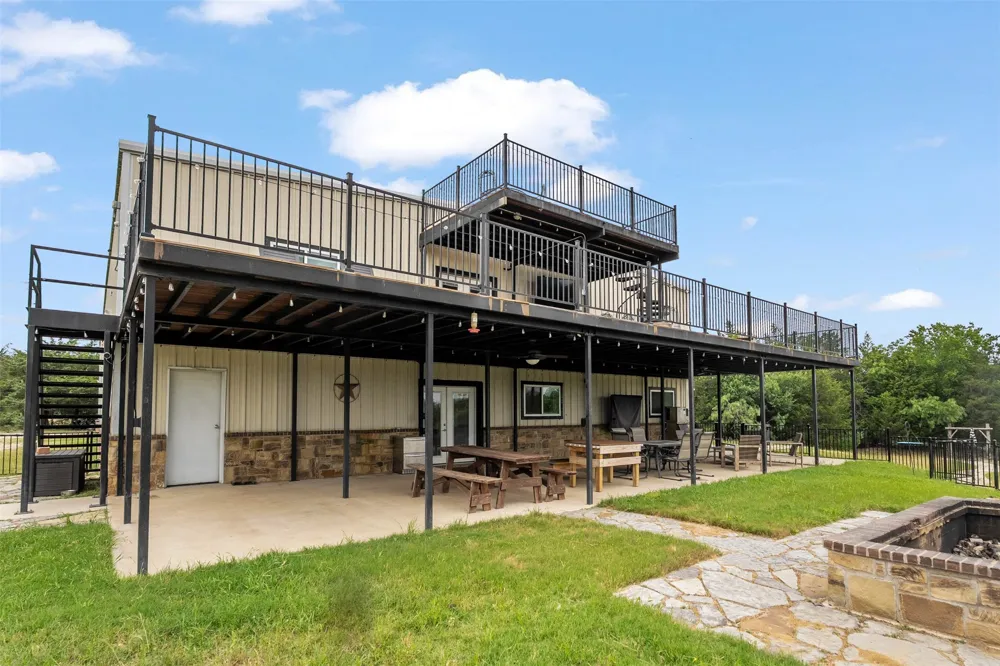 2129 HCR 3322 LOOP Hubbard, TX 76648