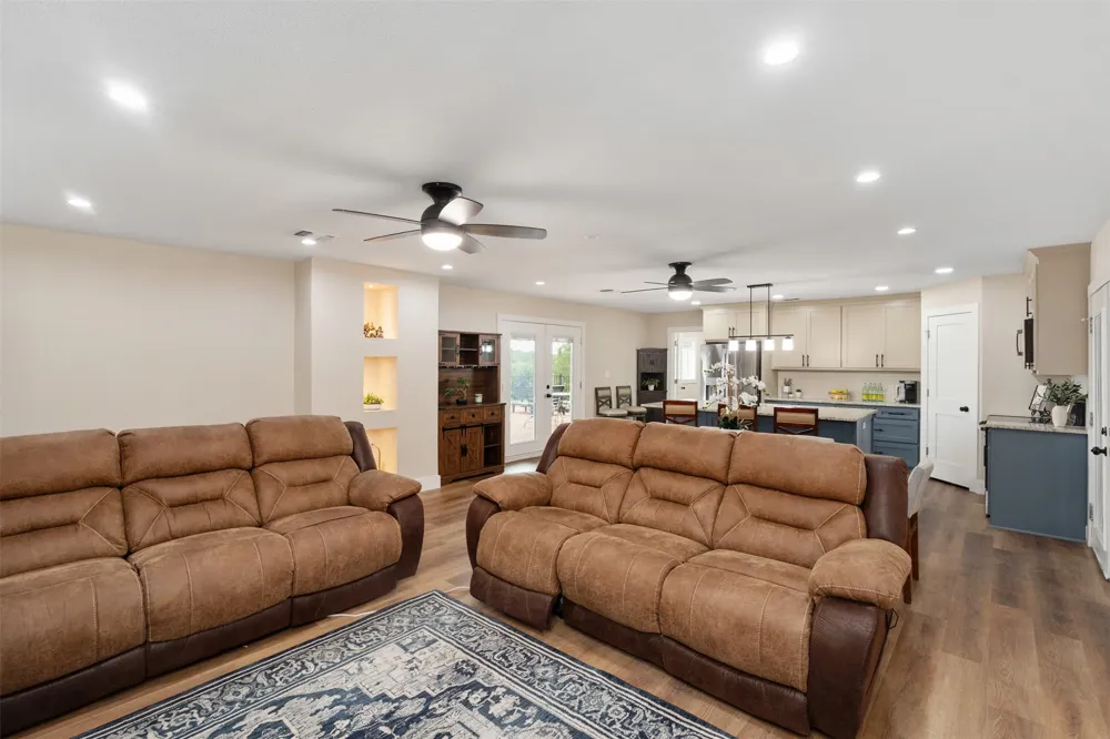 2129 HCR 3322 LOOP Hubbard, TX 76648
