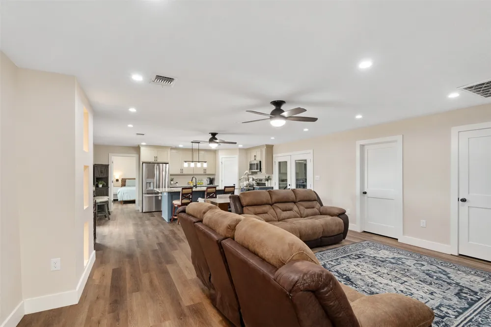 2129 HCR 3322 LOOP Hubbard, TX 76648