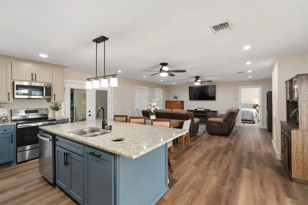 2129 HCR 3322 LOOP Hubbard, TX 76648