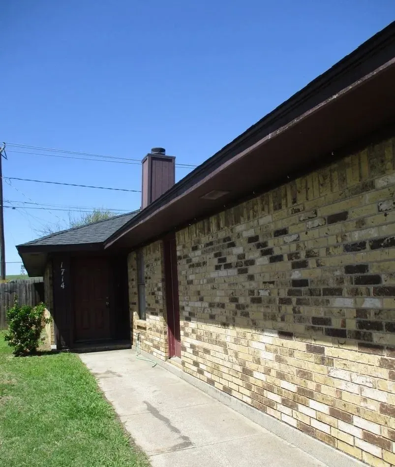 1712 San Rafael Street Fort Worth, TX 76134