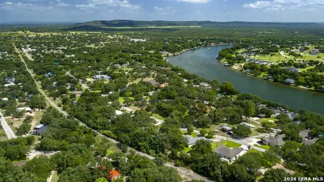 330 Yucca Dr Kingsland, TX 78639