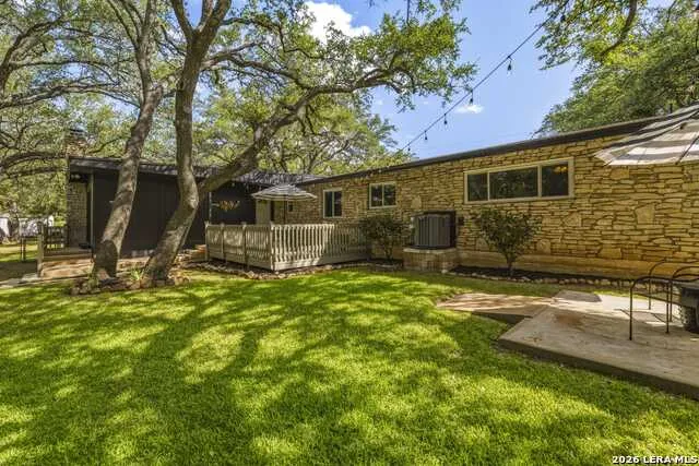 330 Yucca Dr Kingsland, TX 78639