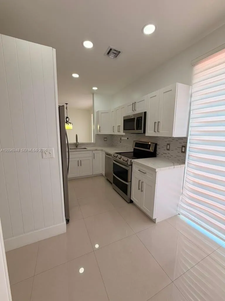 15112 NW 8th St #77 Pembroke Pines, FL 33028