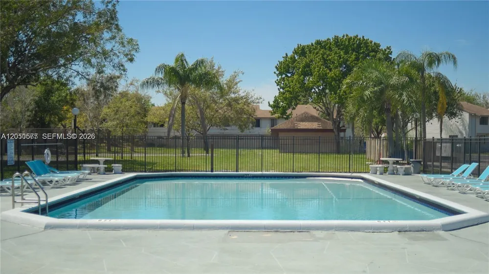 3534 NW 98th Ter #3H Sunrise, FL 33351