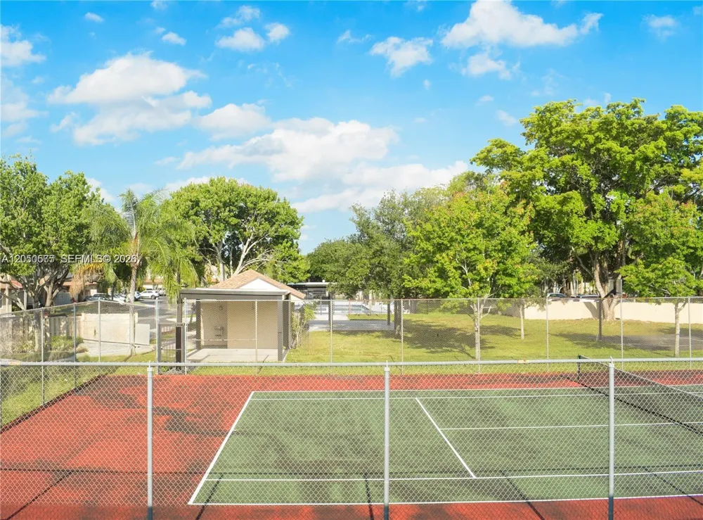 3534 NW 98th Ter #3H Sunrise, FL 33351