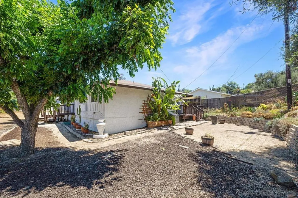 8857 Echo Dr La Mesa, CA 91941