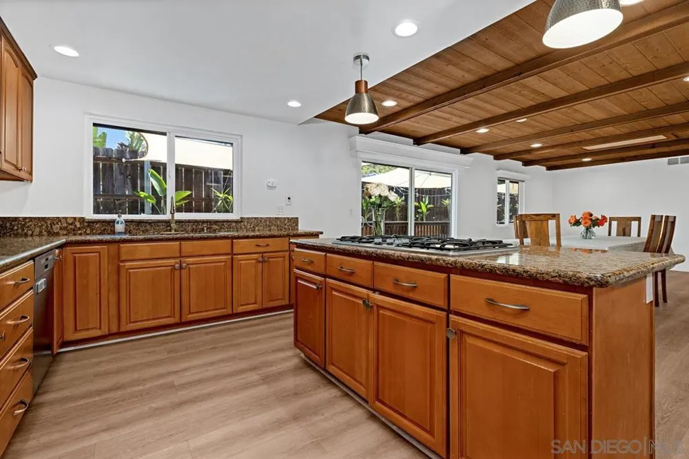 8857 Echo Dr La Mesa, CA 91941
