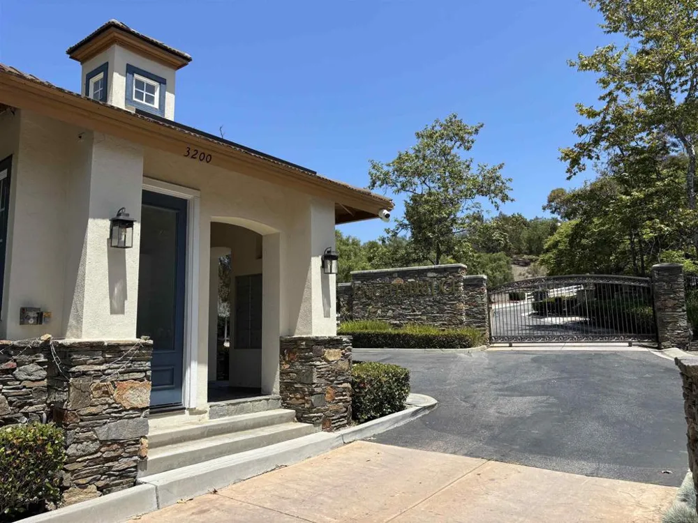 Lone Hill Lane Encinitas, CA 92024