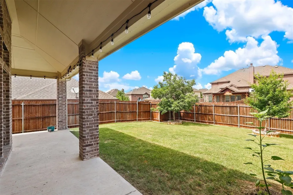 8110 Fenwick Court Sachse, TX 75048