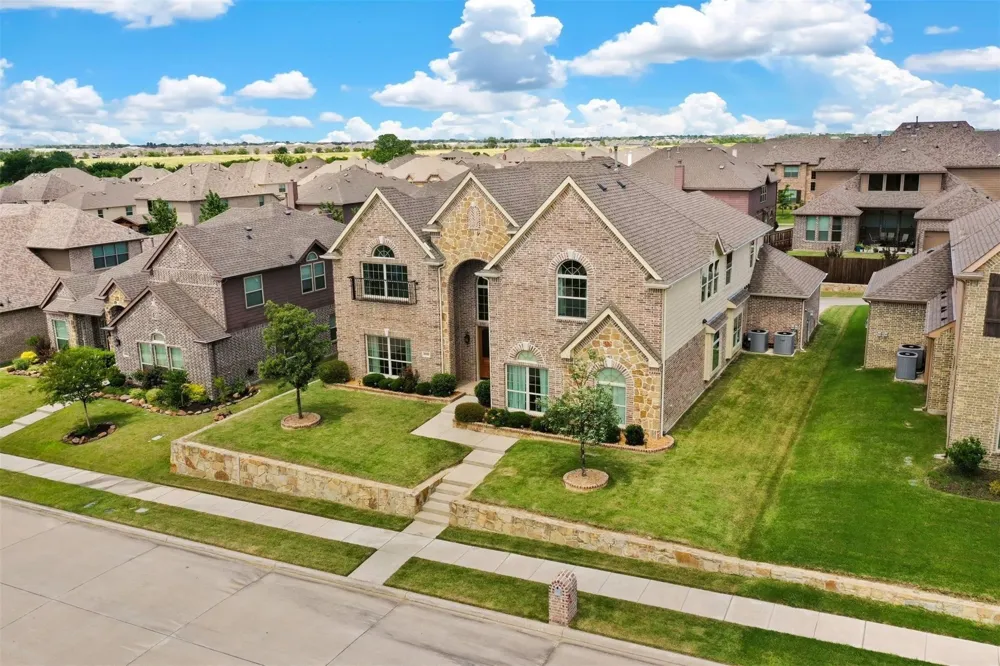 8110 Fenwick Court Sachse, TX 75048