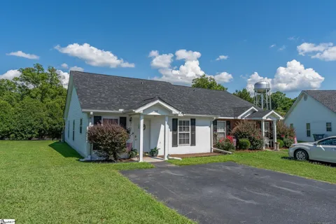 108 Pender Row Circle