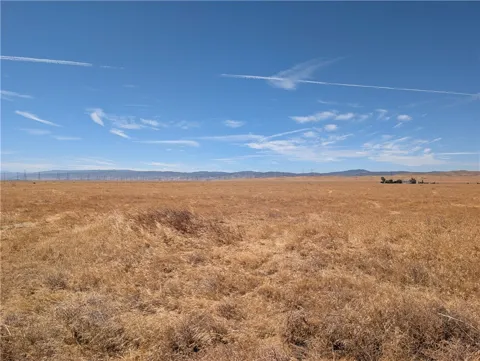 W Ave D (Hwy 138)