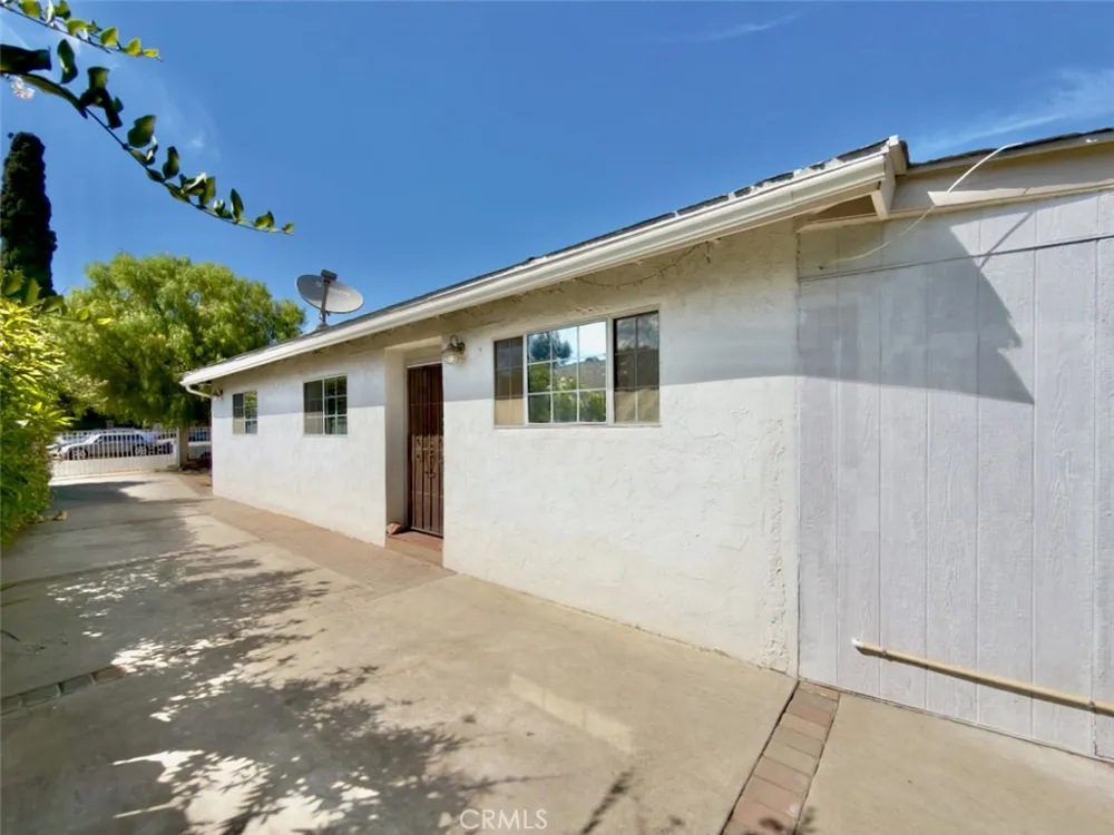 11454 Sunburst Street Lakeview Terrace, CA 91342