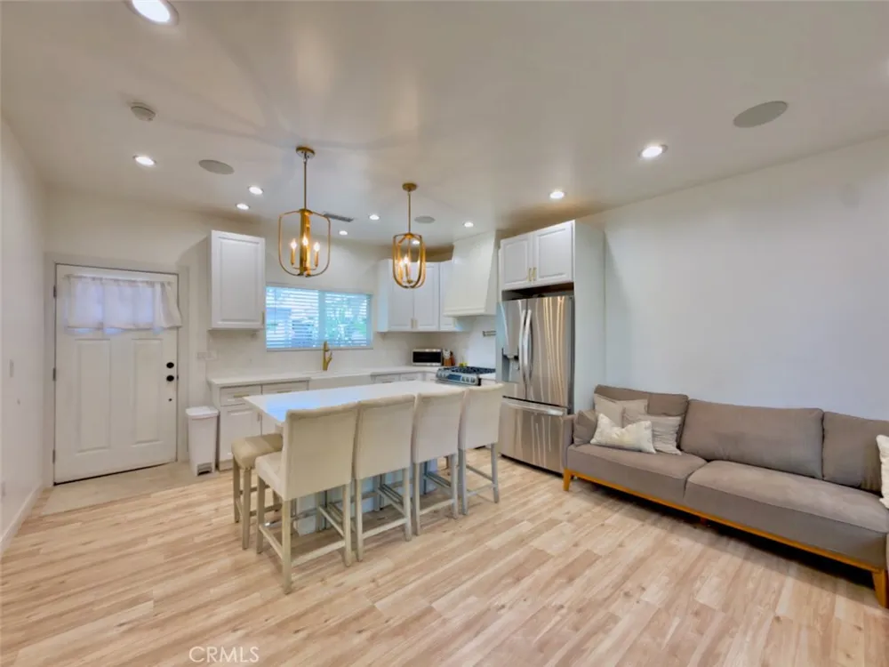 11454 Sunburst Street Lakeview Terrace, CA 91342