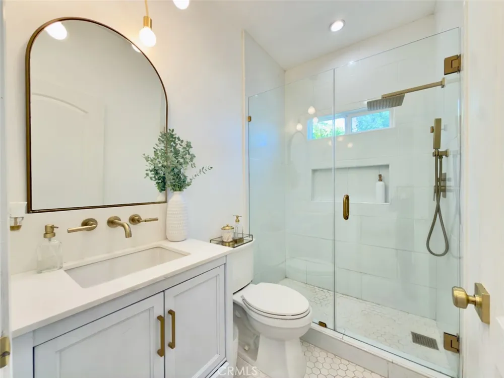 11454 Sunburst Street Lakeview Terrace, CA 91342