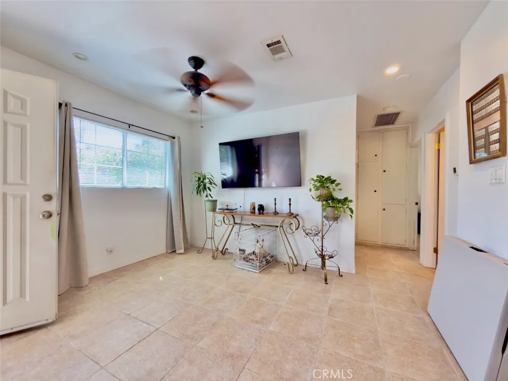 11454 Sunburst Street Lakeview Terrace, CA 91342