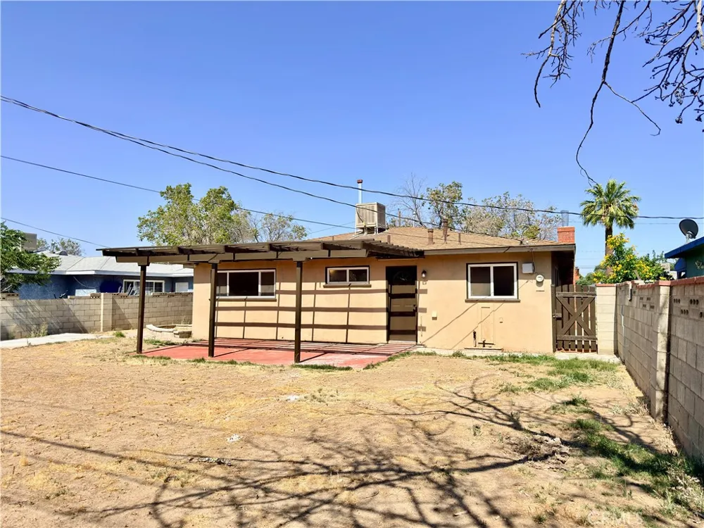 44137 Fern Lancaster, CA 93534