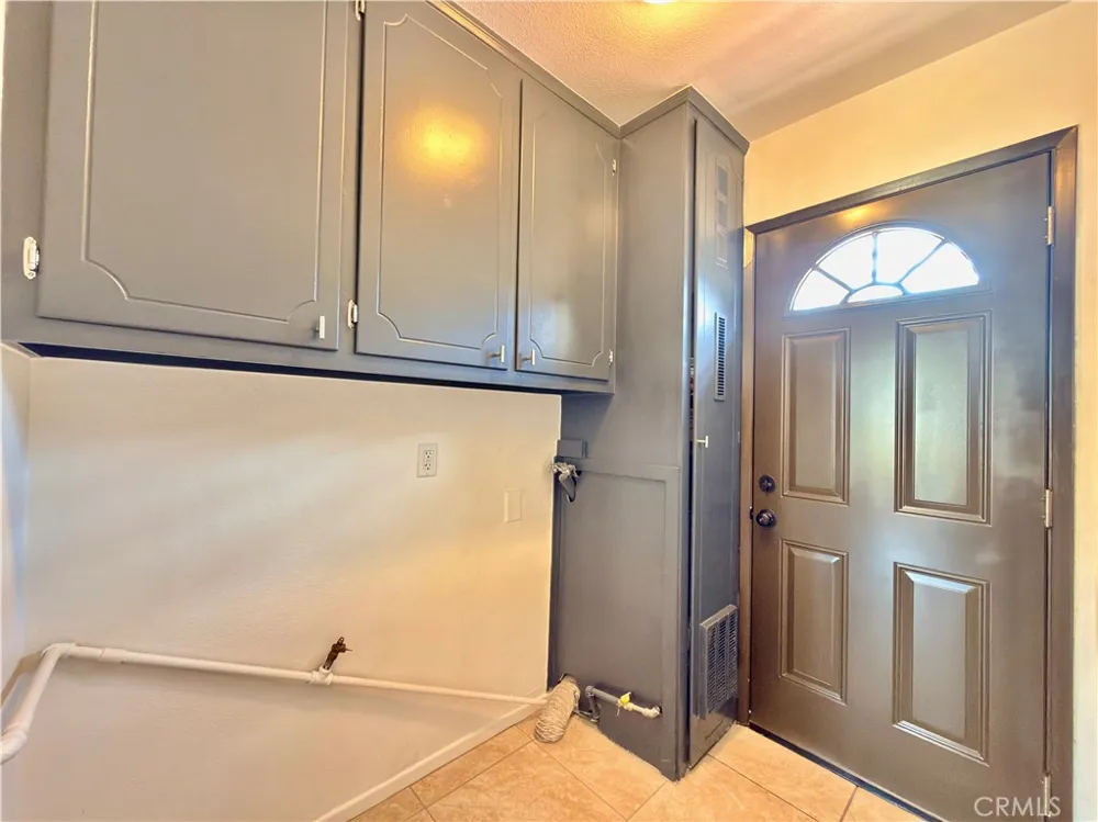 44137 Fern Lancaster, CA 93534