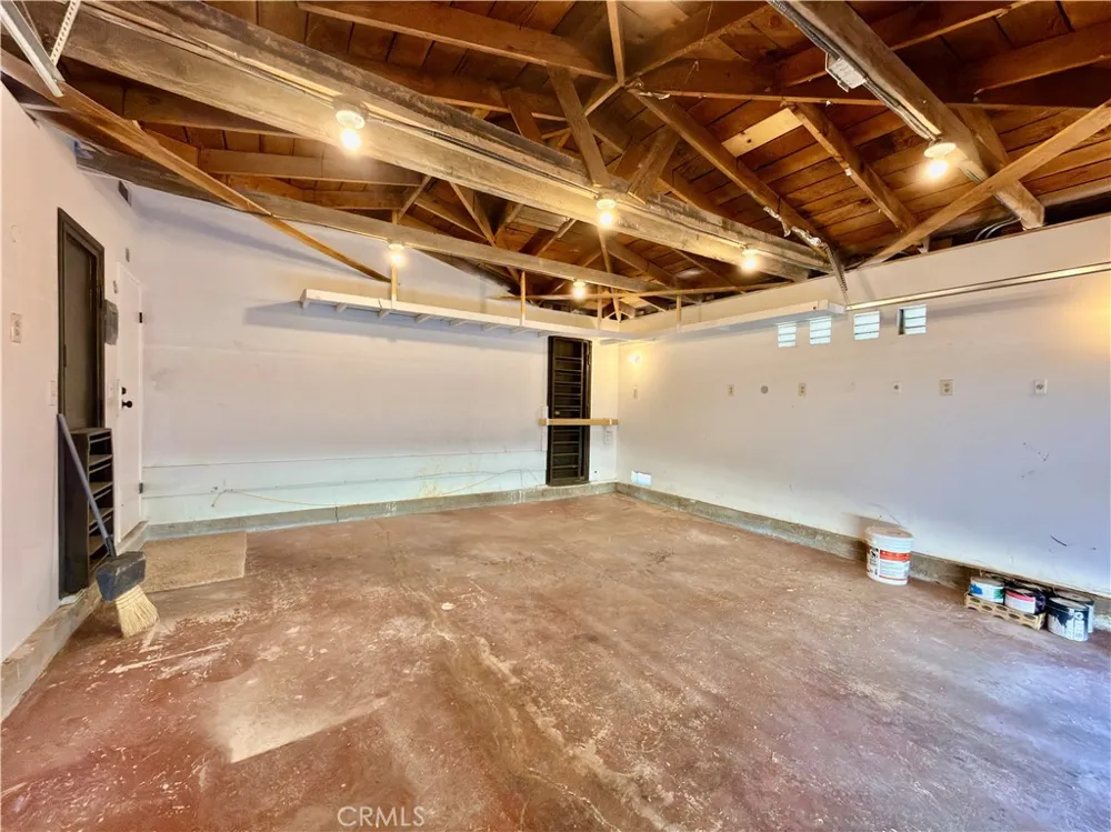 44137 Fern Lancaster, CA 93534