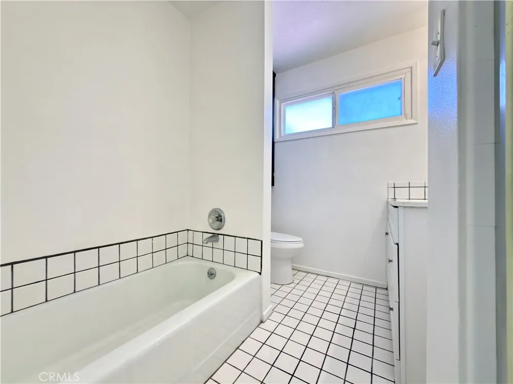 44137 Fern Lancaster, CA 93534