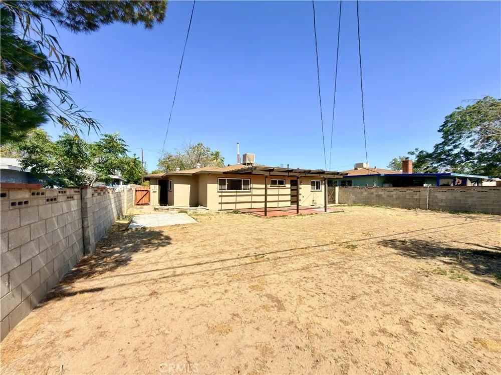 44137 Fern Lancaster, CA 93534