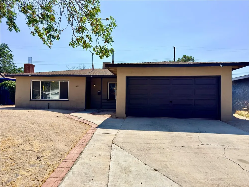 44137 Fern Lancaster, CA 93534