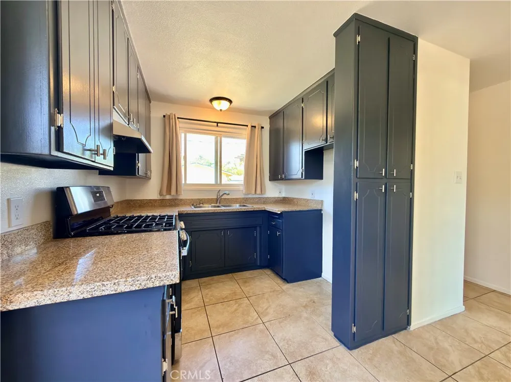 44137 Fern Lancaster, CA 93534