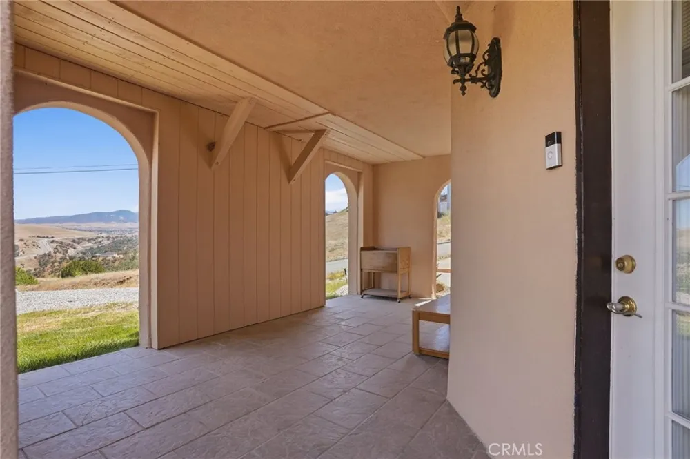 19701 Dovetail Tehachapi, CA 93561