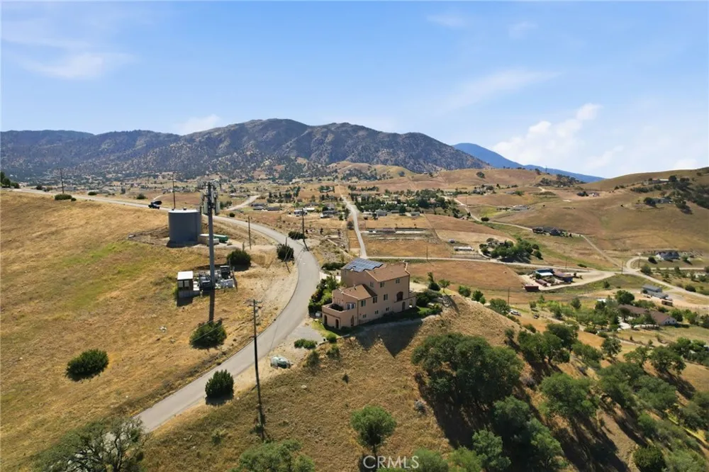 19701 Dovetail Tehachapi, CA 93561