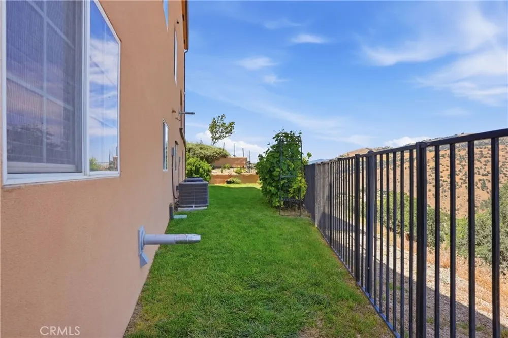 19701 Dovetail Tehachapi, CA 93561
