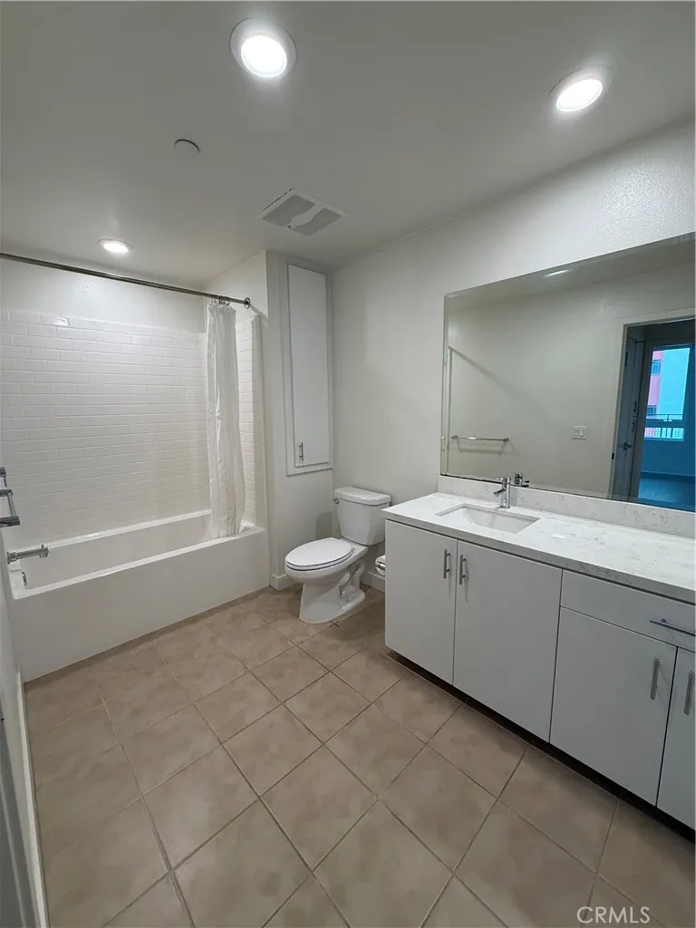 1418 Nolita Irvine, CA 92612