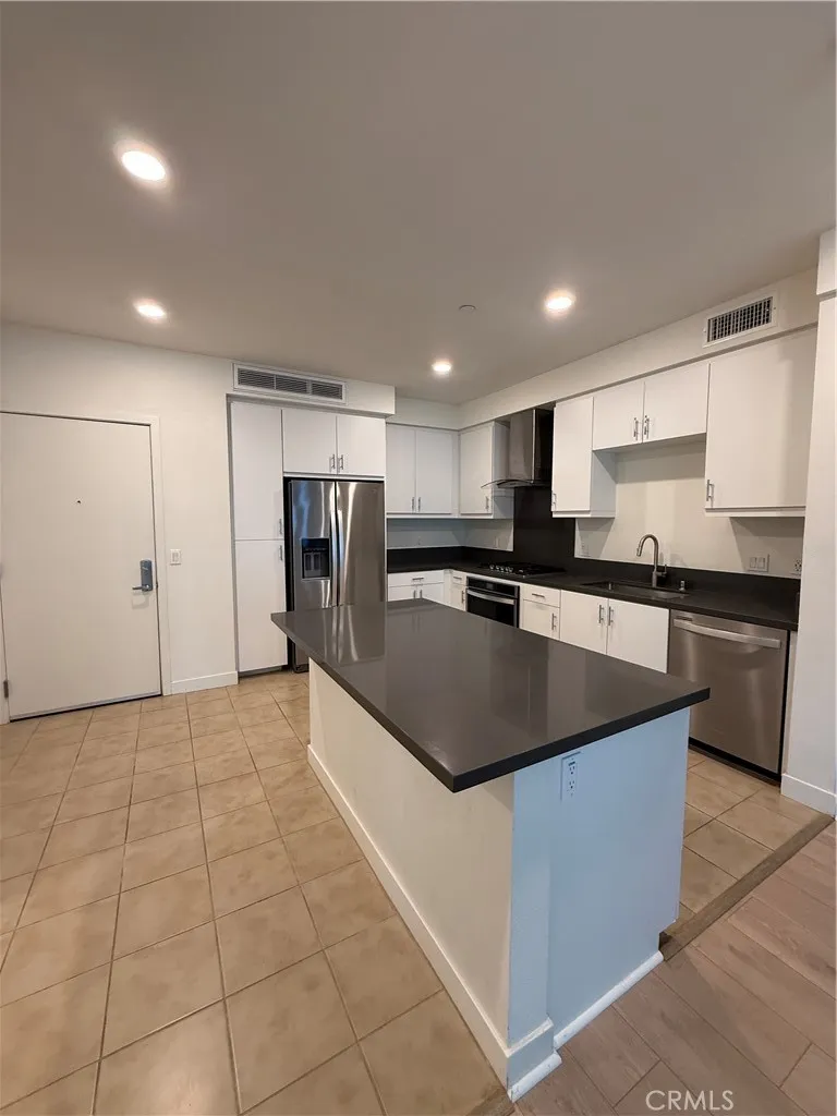 1418 Nolita Irvine, CA 92612