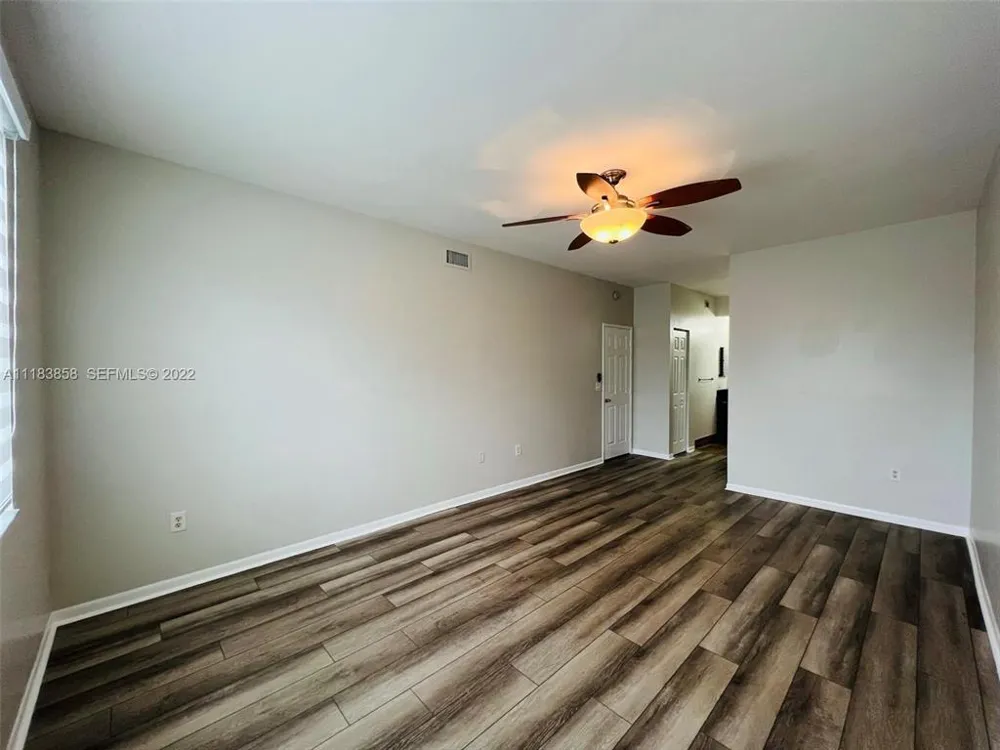 6944 SW 39th Street #B203 Davie, FL 33314