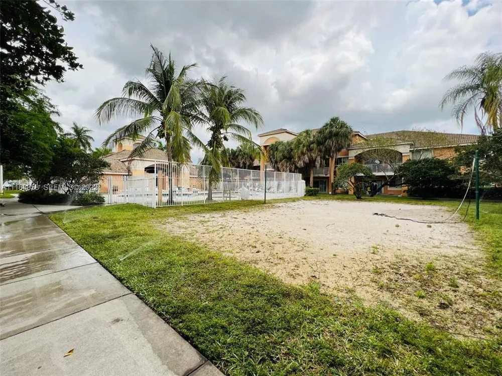 6944 SW 39th Street #B203 Davie, FL 33314