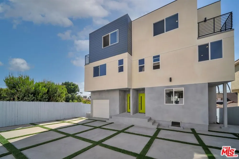 227 Park View Street #1/2 Los Angeles, CA 90026