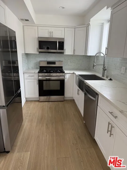 227 Park View Street #1/2 Los Angeles, CA 90026