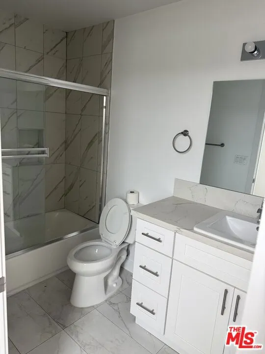 227 Park View Street #1/2 Los Angeles, CA 90026