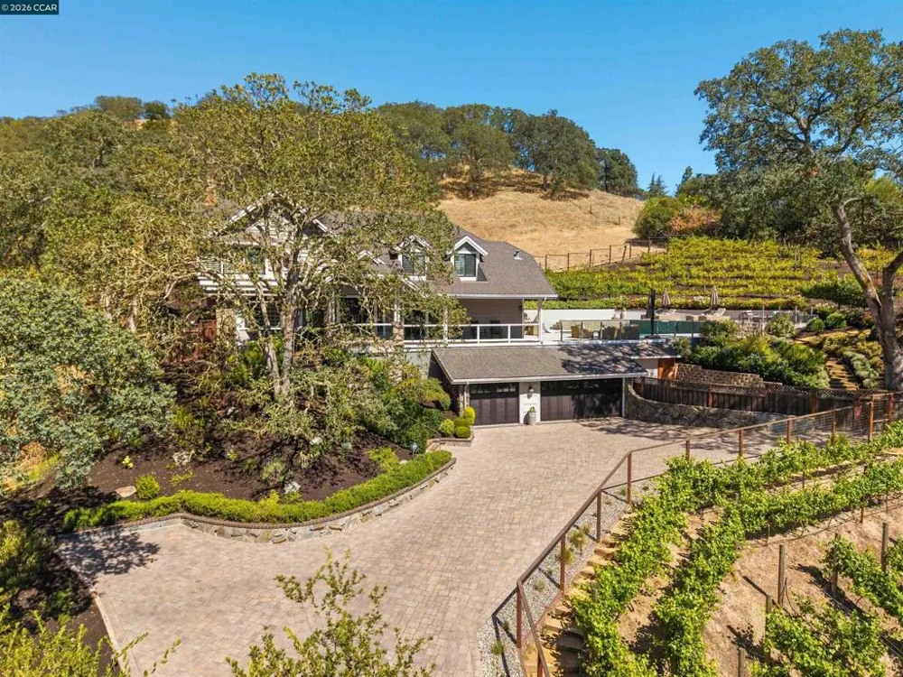 330 Twin Peaks Ln Alamo, CA 94507