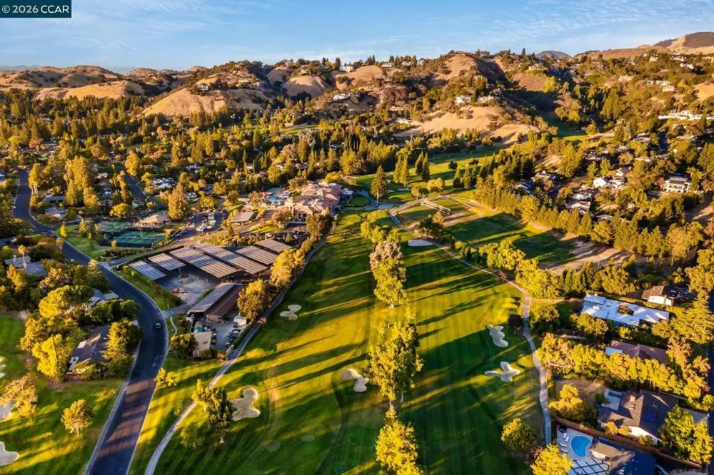330 Twin Peaks Ln Alamo, CA 94507